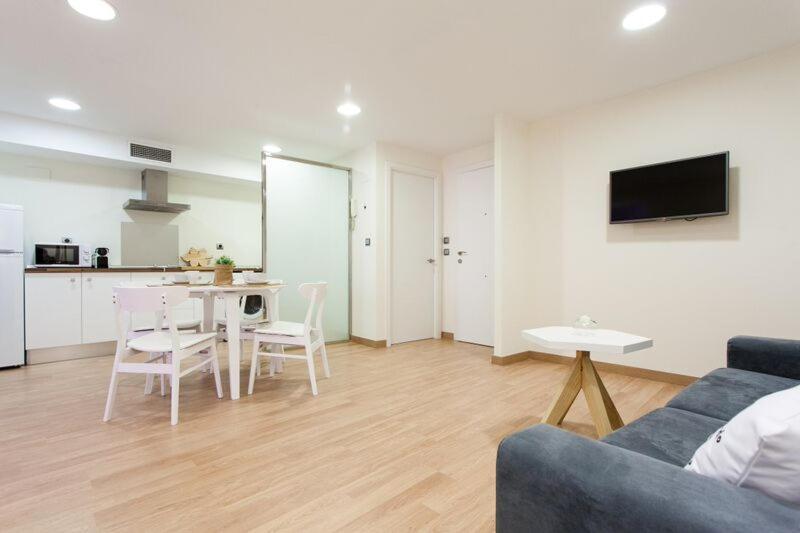 Apartments Ole - Albareda 24 Seville Luaran gambar